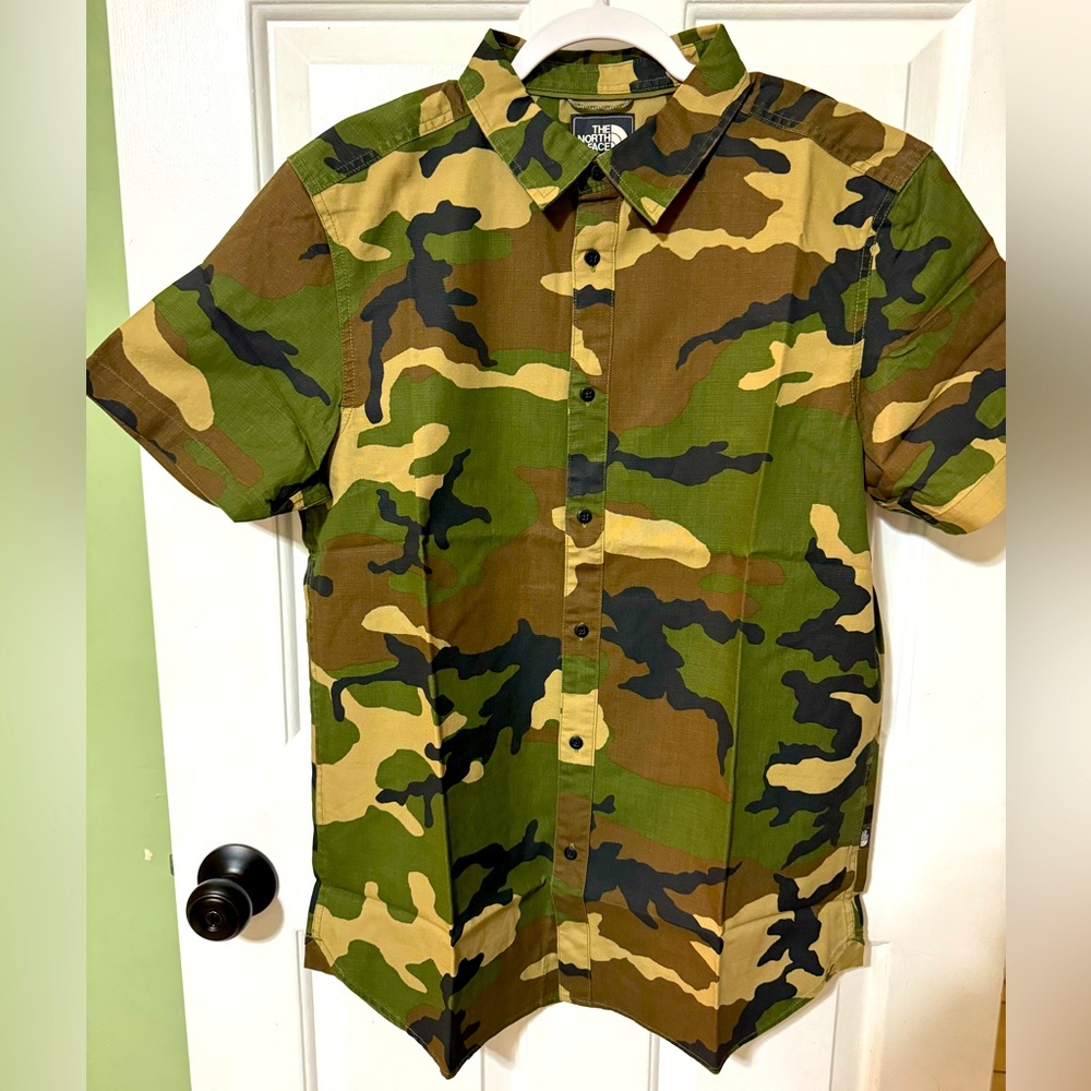 Brand new The North Face Camo short sleeve shirt!